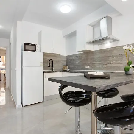 Apartamento Con Piscina Appartement *
