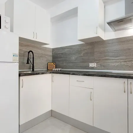 Apartamento Con Piscina